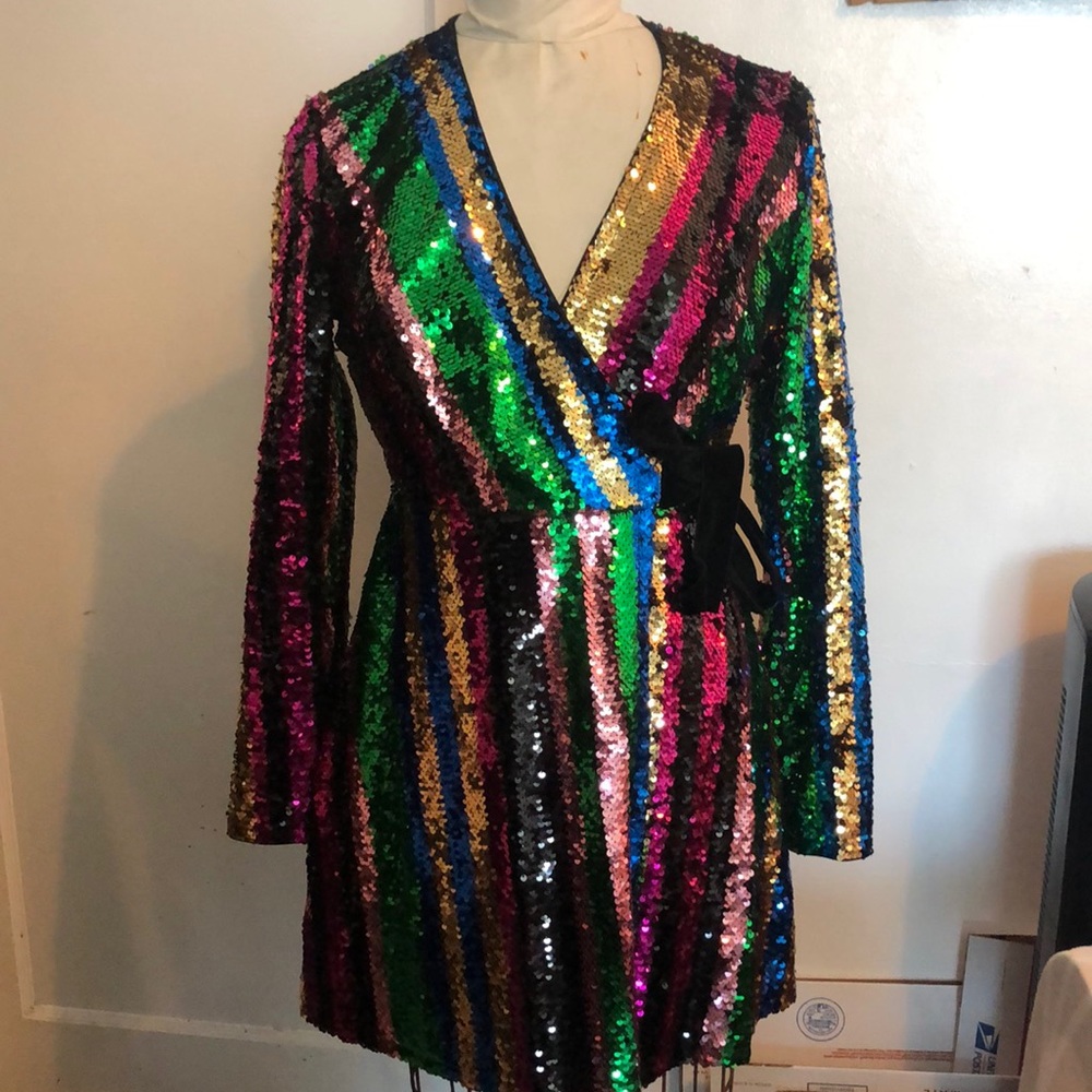 Sparkly sequins wrap dress